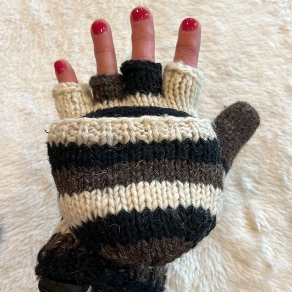 Homemade knit wool Flip Top Gloves - Picture 7 of 8